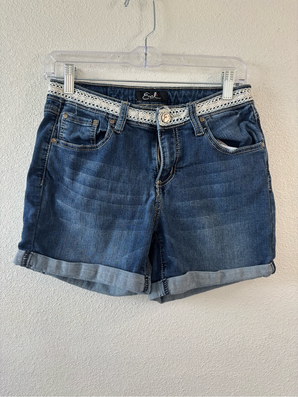 Earl Jean Women's Size 6 Denim Blue Jean Shorts